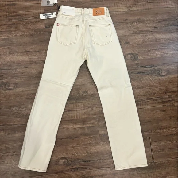 White BDG denim jeans from urban outfitters. New with tags size 26. Color: ivory - Picture 3 of 3